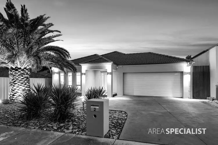 2 Coen Place, Caroline Springs VIC 3023