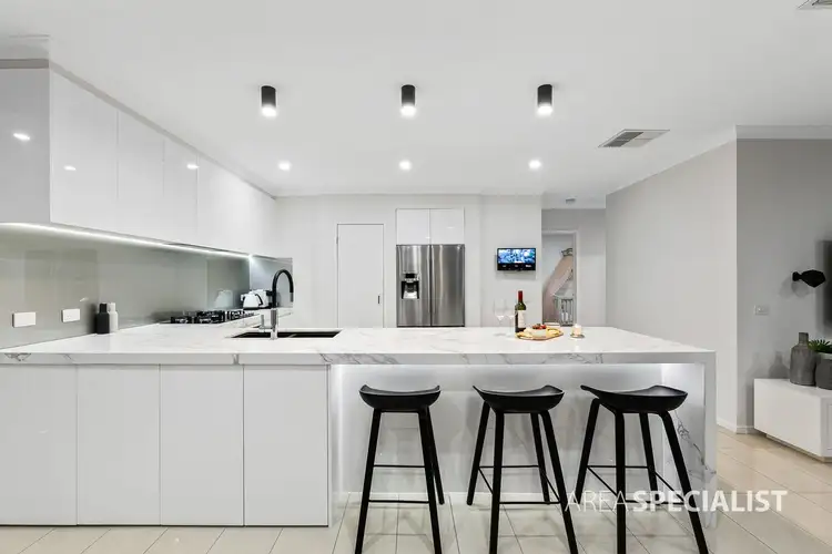 Fifth view of Homely house listing, 2 Coen Place, Caroline Springs VIC 3023