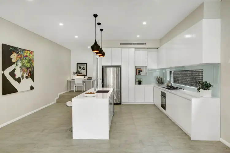 23 George St, Canley Heights NSW 2166