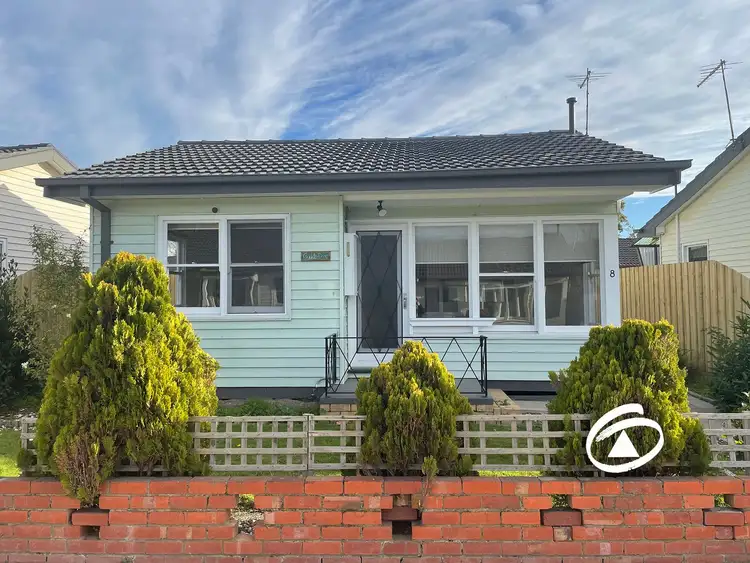 8 Dame Pattie Avenue