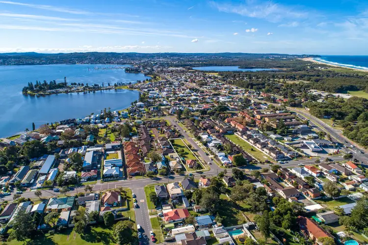 Fourth view of Homely house listing, 17 Marks Point Road, Marks Point NSW 2280