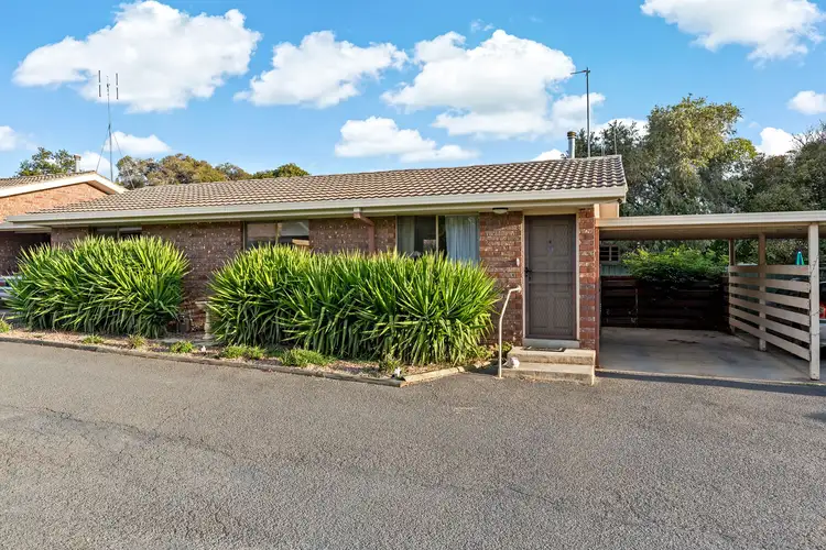 2/8 Clarke Street, Kennington VIC 3550