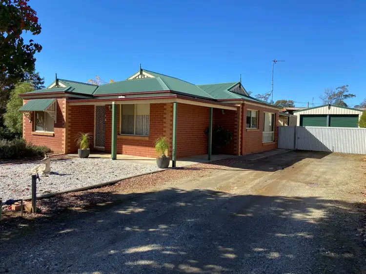 7 Parklane Court, Kangaroo Flat VIC 3555
