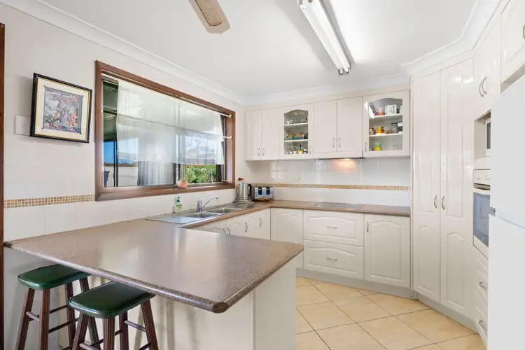 Second view of Homely house listing, 33 Robertson Road, Killarney Vale NSW 2261