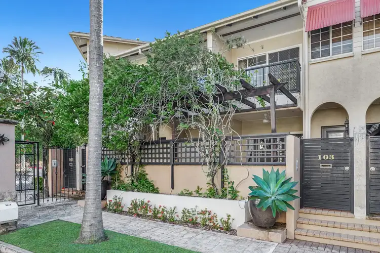 103/2 Greenslopes Street, Cairns North QLD 4870