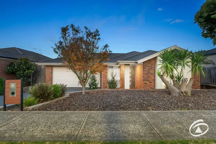 17 Hollington Way, Berwick VIC 3806