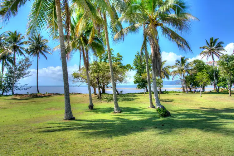 58-60 BAY ROAD, Innisfail QLD 4860