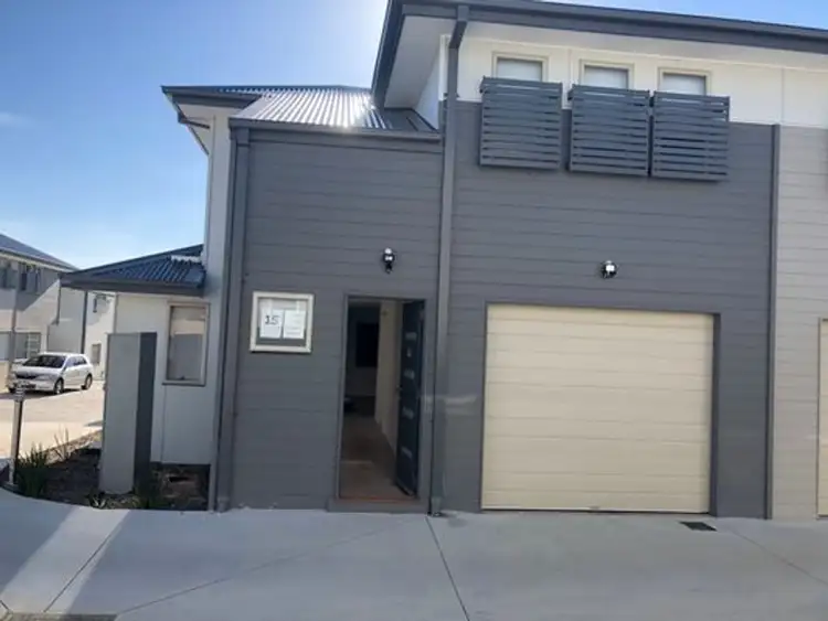 15 Sunshine Court