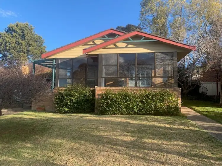 6 McKeon Avenue, Armidale NSW 2350