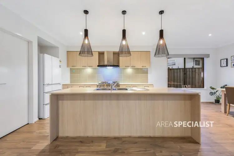 Fifth view of Homely house listing, 7 Grandvista Crescent, Cranbourne West VIC 3977