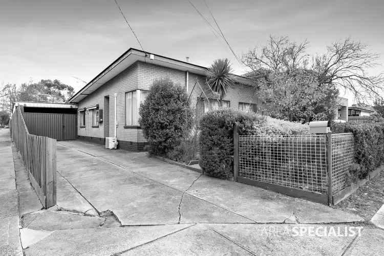 19 Manfred Avenue, St Albans VIC 3021