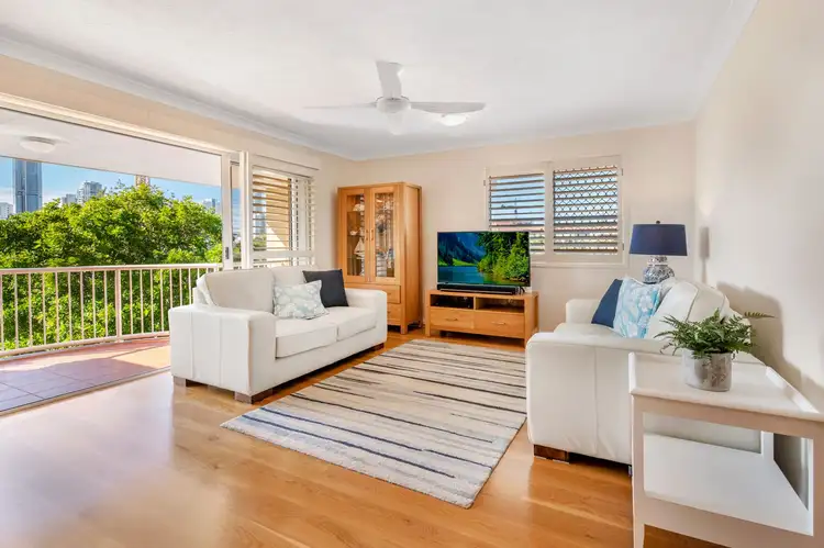 11/6 Purli Street, Chevron Island QLD 4217