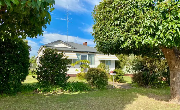 29 Thatcher Street, Waroona WA 6215