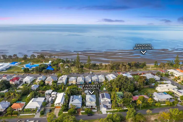 18 Perkins Street, Sandgate QLD 4017