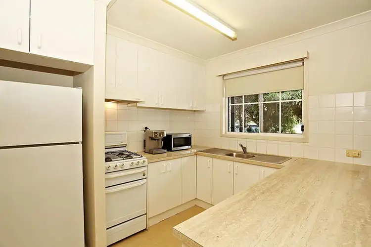 2/2-4 Elizabeth Street, Braybrook VIC 3019