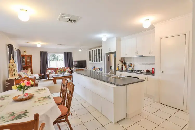 Fifth view of Homely house listing, 52 Matthew Flinders Drive, Mildura VIC 3500
