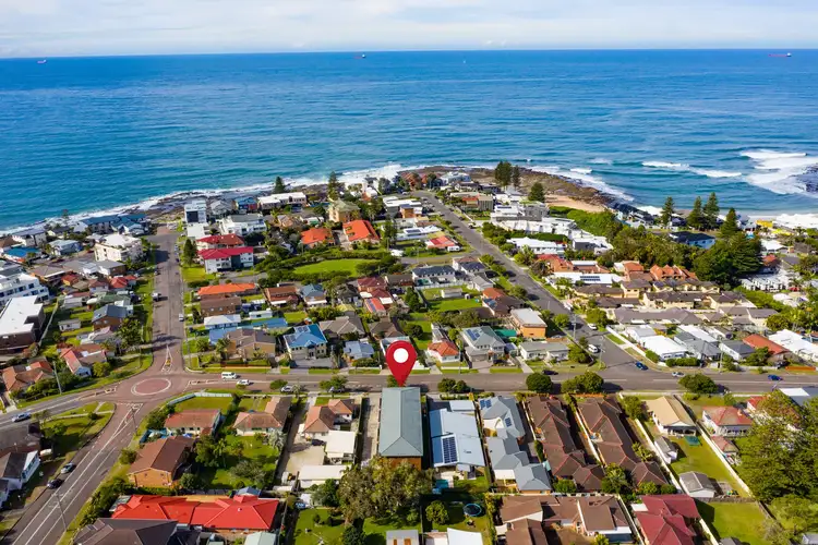 Main view of Homely unit listing, 2/57 Bay Road, Blue Bay NSW 2261