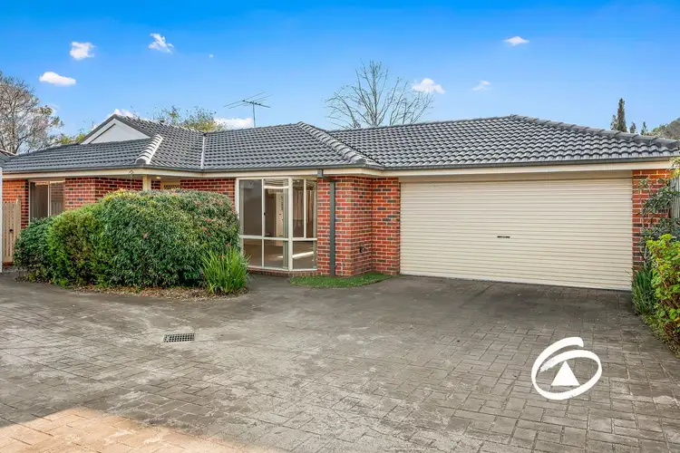 Main view of Homely unit listing, 2/40 Ambleside Crescent, Berwick VIC 3806