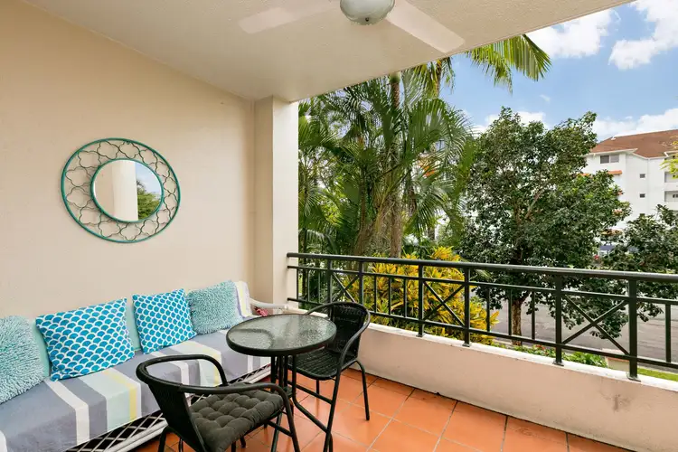 3/327-329 Lake Street, Cairns North QLD 4870