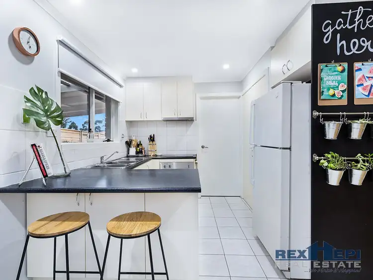 Fourth view of Homely house listing, 17 Heatherlea Crescent, Narre Warren VIC 3805