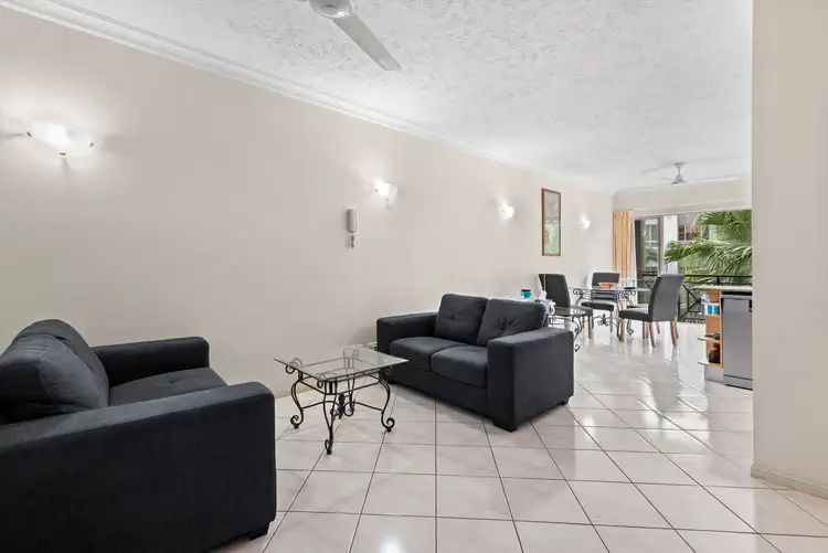 1621/2-10 Greenslopes Street, Cairns North QLD 4870