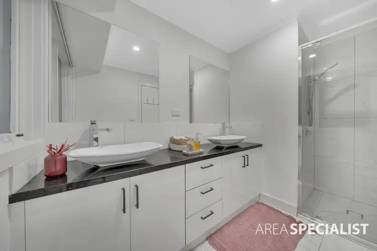 Fifth view of Homely unit listing, 1/15 Sinclair Court, Hampton Park VIC 3976