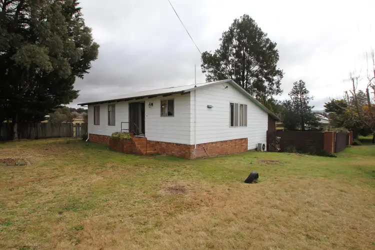 84 Molesworth Street, Tenterfield NSW 2372