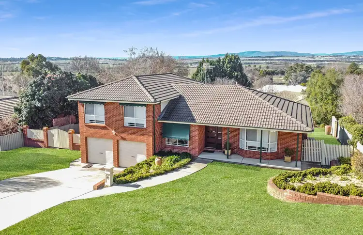 5 Cedar Drive, Llanarth NSW 2795