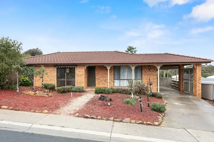 27 Magellan Crescent, Kangaroo Flat VIC 3555