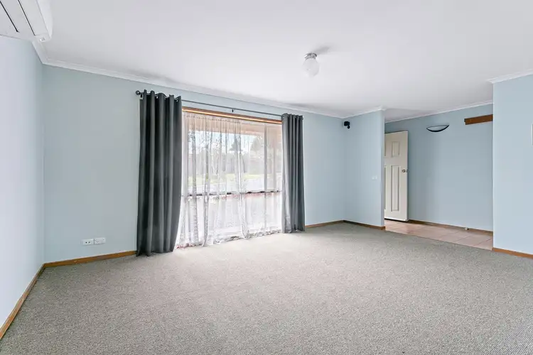 Fifth view of Homely house listing, 27 Magellan Crescent, Kangaroo Flat VIC 3555