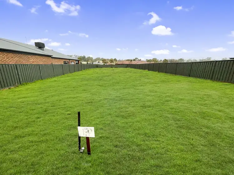 14 Cannon Lane, Kangaroo Flat VIC 3555