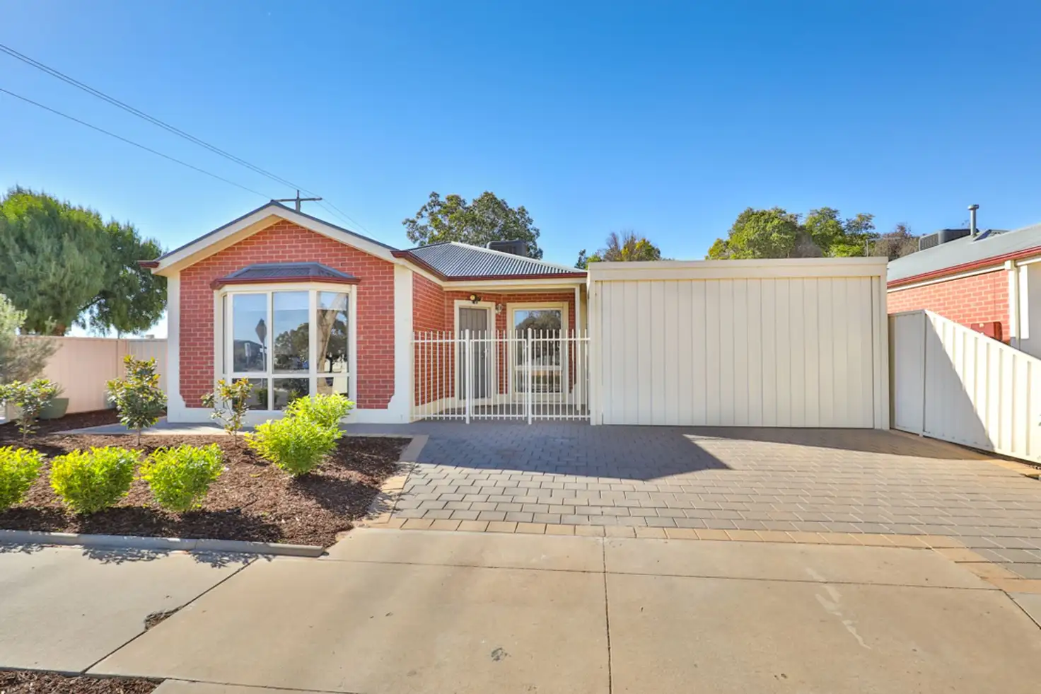 Main view of Homely townhouse listing, 1 Anwyl Close, Mildura VIC 3500