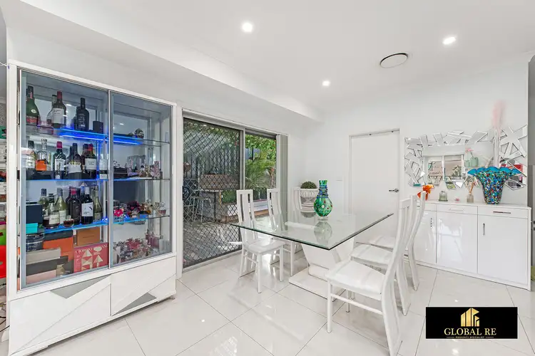 Fifth view of Homely house listing, 2 Pontville Close, West Hoxton NSW 2171
