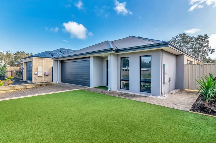 16 Carey Street, Pinjarra WA 6208