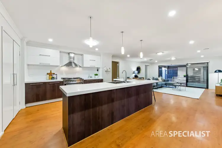 Fourth view of Homely house listing, 5 St James Close, Burnside Heights VIC 3023