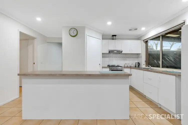 Fifth view of Homely house listing, 3 Ashton Court, Cranbourne VIC 3977