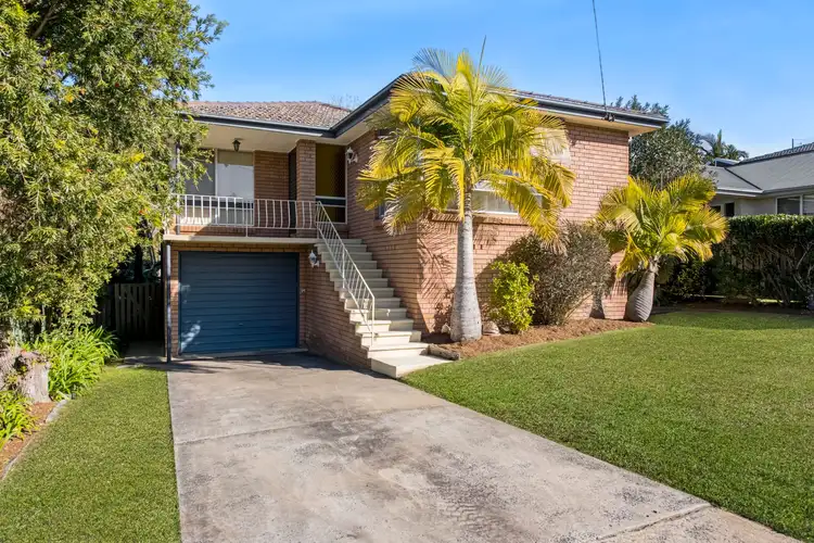 12 Anglers Drive, Bateau Bay NSW 2261