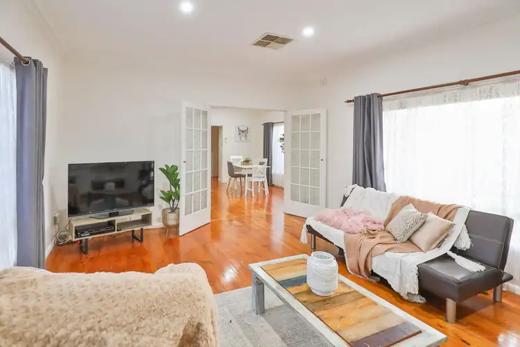 Second view of Homely house listing, 2 Merebin Court, Merbein VIC 3505