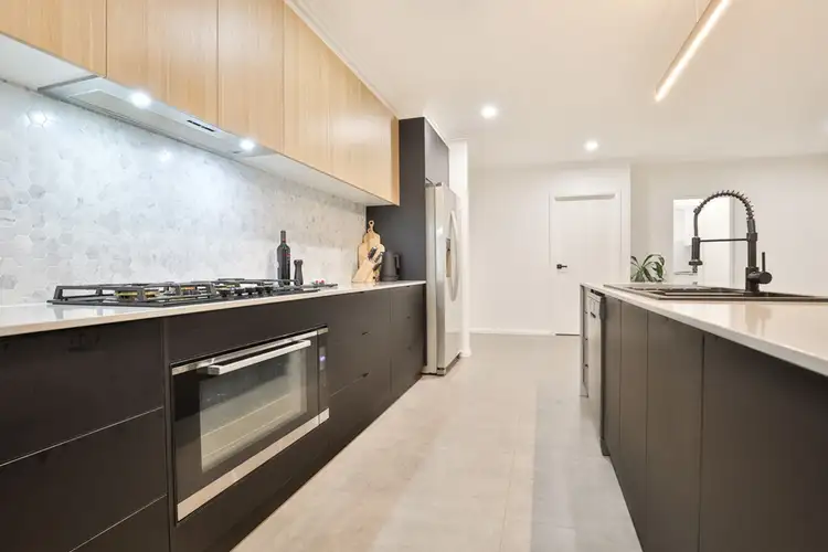 Fifth view of Homely house listing, 2 Marita Court, Irymple VIC 3498