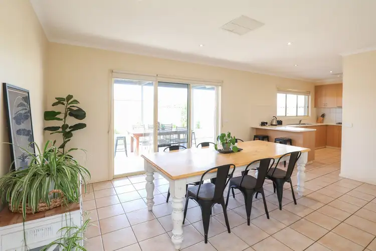 Fifth view of Homely house listing, 11 Hoyts Drive, Mildura VIC 3500