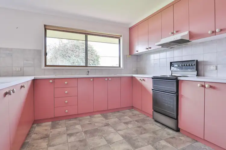 Sixth view of Homely house listing, 7 Chancellor Court, Red Cliffs VIC 3496