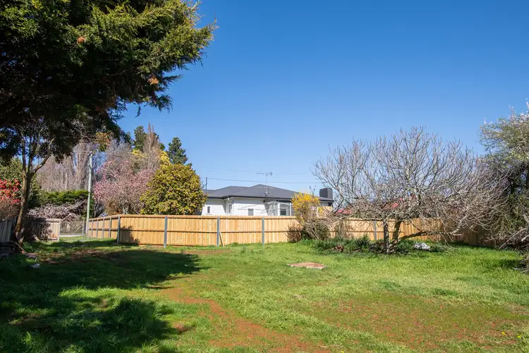 10 Grigg St., Deloraine TAS 7304
