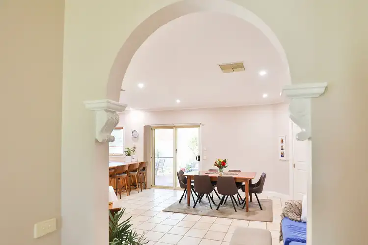 Seventh view of Homely house listing, 2 Summerhill Drive, Mildura VIC 3500