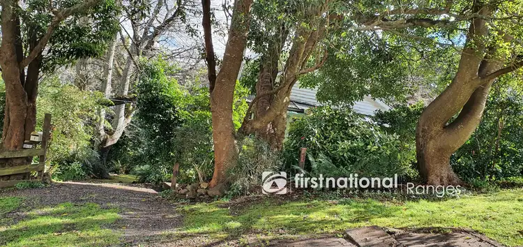 8 Victoria Grove, Ferny Creek VIC 3786