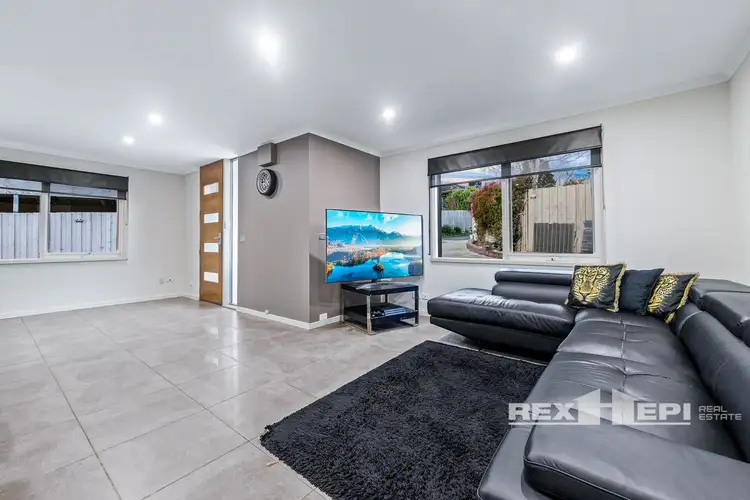 Second view of Homely unit listing, 9 Sydney Parkinson Avenue, Endeavour Hills VIC 3802