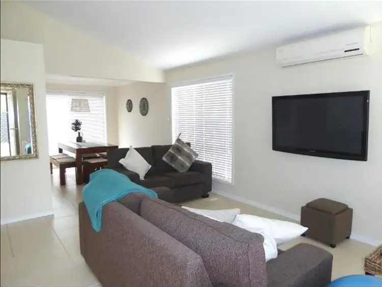 Fifth view of Homely unit listing, 2/90 Frank Street, Labrador QLD 4215