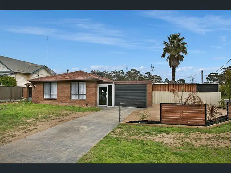 54 Thomas Street, Kangaroo Flat VIC 3555