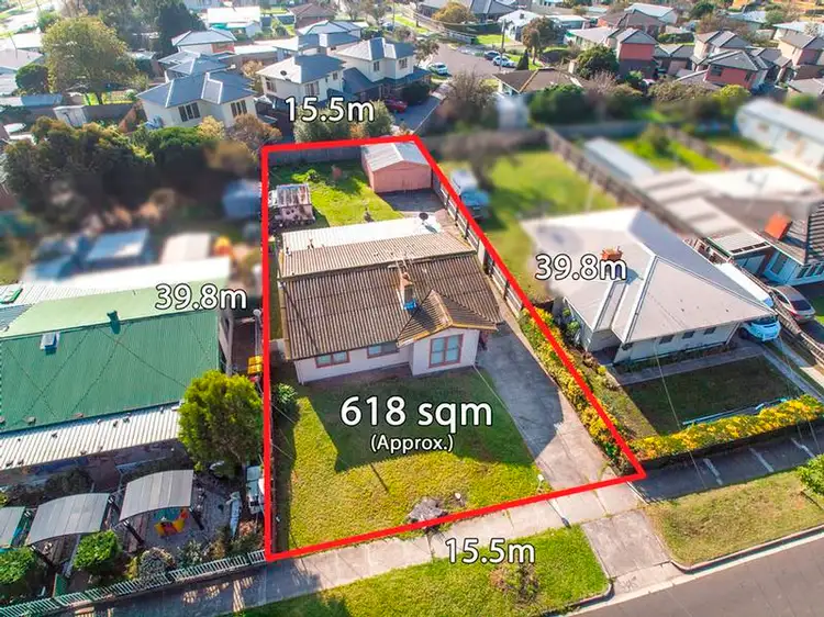 32 Hargreaves Crescent, Braybrook VIC 3019