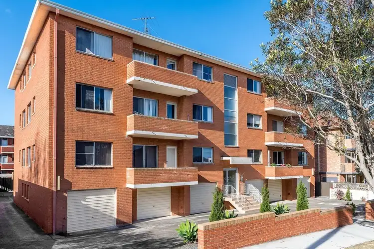 Main view of Homely unit listing, 8/16-22 Guinea Street, Kogarah NSW 2217