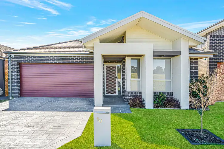 10 Clarence Drive, Elizabeth Hills NSW 2171